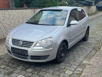 Gebraucht VW Polo 75 PS (55 kW) 2005 Grau Kleinwagen