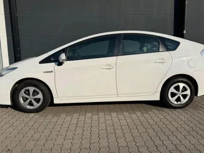Gebraucht Toyota Prius Comfort 99 PS (72 kW) 2014 Weiß Limousine