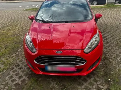 Gebraucht Ford Fiesta 95 PS (69 kW) 2011 Rot Kleinwagen