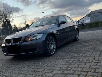 gebraucht BMW 320 i -