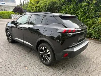 Gebraucht Peugeot 2008 Allure 131 PS (96 kW) 2021 Schwarz SUV