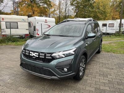 Grün Neu 2025 Dacia Jogger Expression Van / Kleinbus | 22.570 € (Fairer Preis)