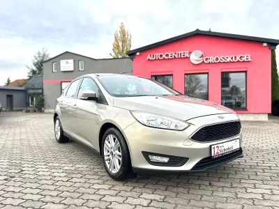 Używany Ford Focus Cool & Connect 150 KM (110 kW) 2018 Srebrny Sedan/Limuzyna