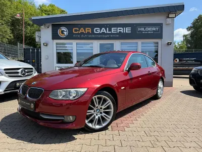Gebraucht BMW 330 Sport Line 245 PS (180 kW) 2010 Rot Coupé