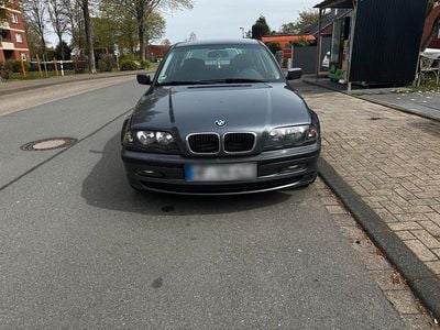 Usata BMW 318 150 CV (110 kW) 2000 Grigio Berlina