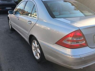 Second-hand Mercedes C320 Avantgarde 218 CP (160 kW) 2001 Argintiu Berlinǎ