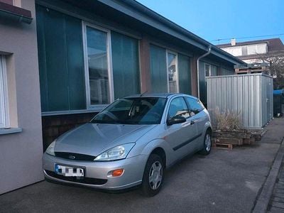 Gebraucht Ford Focus 73 PS (53 kW) 1999 Kleinwagen