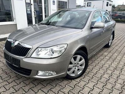 Gebraucht Skoda Octavia Family 105 PS (77 kW) 2012 Beige Limousine