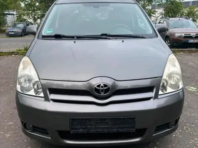 Gebraucht Toyota Corolla Verso 170 PS (125 kW) 2009 Grau Van / Kleinbus