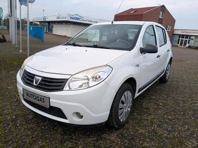 Weiß Gebraucht 2010 Dacia Sandero Kleinwagen | 4.950 €