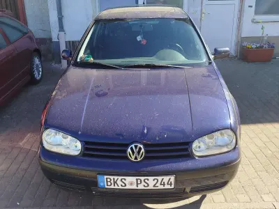 Second-hand VW Golf III Basis 101 CP (74 kW) 1999 Albastru Berlinǎ