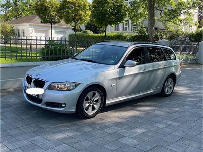 gebraucht BMW 320 d Tourint 184ps 8x bereift Silber