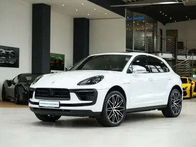 Gebraucht Porsche Macan S Sport 381 PS (280 kW) 2024 Carraraweißmetallic SUV
