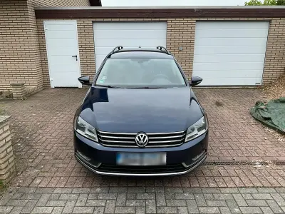 Gebraucht VW Passat 140 PS (102 kW) 2014 Blau Kombi