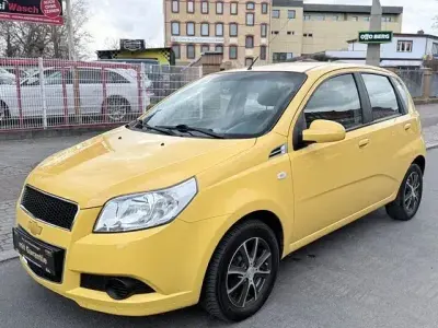 Usata Chevrolet Aveo LS 84 CV (61 kW) 2010 Giallo Berlina