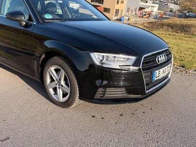 Gebraucht Audi A3 Ambiente 110 PS (80 kW) 2017 Schwarz Limousine