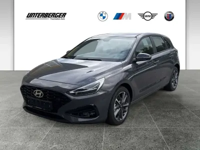 Gebraucht Hyundai i30 Advantage 101 PS (74 kW) 2025 Ecotronic grey / mic Limousine