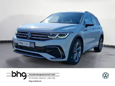Gebraucht VW Tiguan R-line 150 PS (110 kW) 2022 Weiß SUV