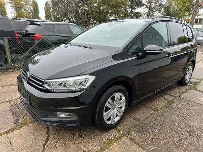 Gebraucht VW Touran Comfortline 150 PS (110 kW) 2016 Schwarz Van / Kleinbus