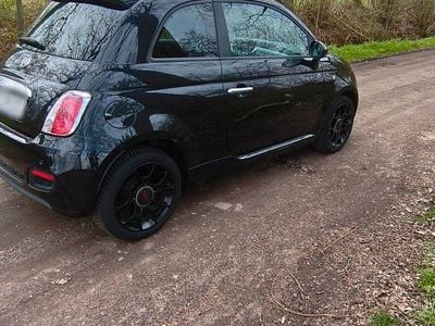 Second-hand Fiat 500 69 CP (50 kW) 2015 Negru Hatchback