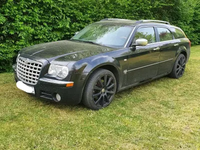 Second-hand Chrysler 300C 340 CP (250 kW) 2005 Negru Break