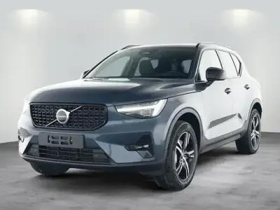Usata Volvo XC40 Plus 163 CV (119 kW) 2025 Blu SUV