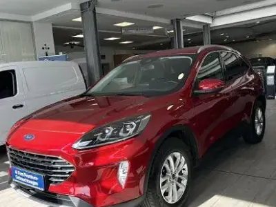 Gebraucht Ford Kuga Titanium 224 PS (164 kW) 2023 Lucidrot metallic (metallic) SUV