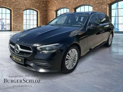 Gebraucht Mercedes C200 Avantgarde 163 PS (119 kW) 2023 Unilack schwarz Kombi
