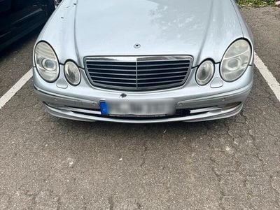 Mercedes E270