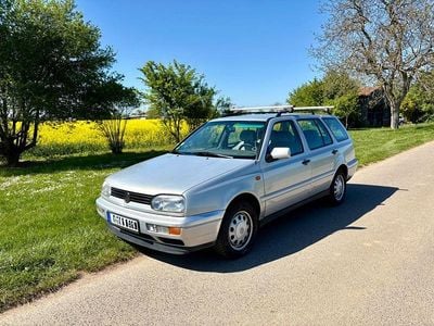 Second-hand VW Golf III 101 CP (74 kW) 1998 Argintiu Berlinǎ
