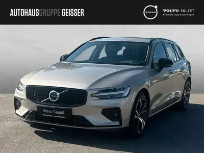 Gebraucht Volvo V60 Plus 197 PS (144 kW) 2023 Bright dusk Kombi