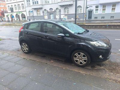 Second-hand Ford Fiesta Trend 82 CP (60 kW) 2011 Negru Hatchback