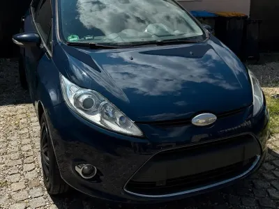 Gebraucht Ford Fiesta 90 PS (66 kW) 2009 Blau Kleinwagen