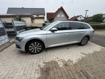 Gebraucht Skoda Superb Ambition 200 PS (147 kW) 2023 Silber Kombi