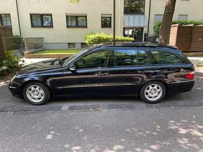 Mercedes E320