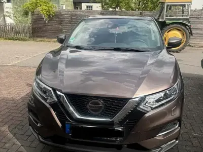 Gebraucht Nissan Qashqai N-Connecta 140 PS (102 kW) 2019 Braun SUV