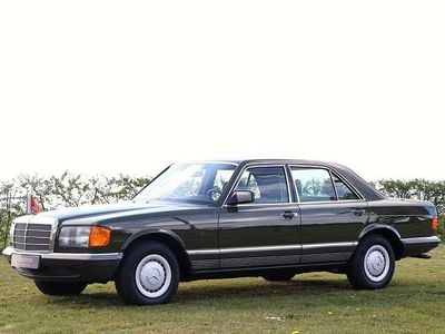 Usata Mercedes 380 SE 204 CV (150 kW) 1981 Verde Berlina