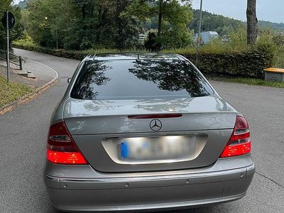 Mercedes E280