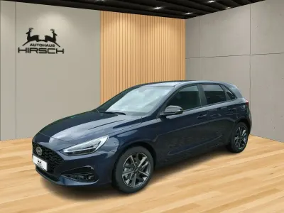 Neu Hyundai i30 Advantage 101 PS (74 kW) 2025 Blau Limousine