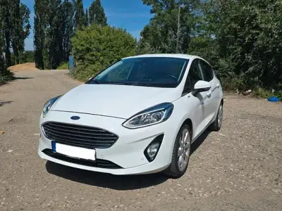 Gebraucht Ford Fiesta Titanium 101 PS (74 kW) 2017 Weiß Kleinwagen