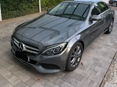 Gebraucht Mercedes C250 Avantgarde 204 PS (150 kW) 2017 Grau Limousine
