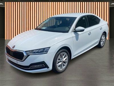 Weiß Gebraucht 2023 Skoda Octavia Style Kombi | 26.980 € (Fairer Preis)