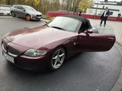 Gebraucht BMW Z4 Sport Line 231 PS (169 kW) 2005 Rot Cabrio