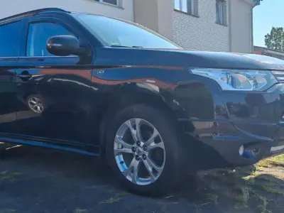 Gebraucht Mitsubishi Outlander 150 PS (110 kW) 2013 Schwarz SUV