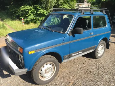 Gebraucht Lada niva 72 PS (52 kW) 2014 Blau SUV