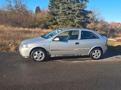 Gebraucht Opel Astra 101 PS (74 kW) 2000 Silber Coupé