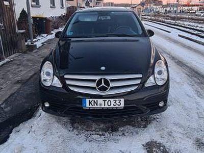 Schwarz Gebraucht 2007 Mercedes R350 Van / Kleinbus | 7.900 € (Teuer)
