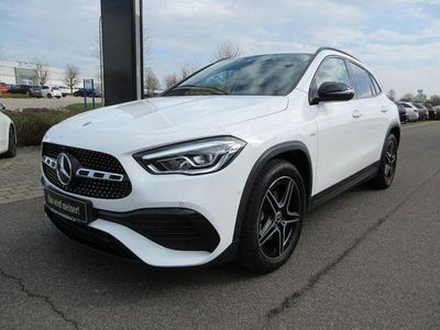 Gebraucht Mercedes GLA200 AMG 163 PS (119 kW) 2023 Weiß SUV