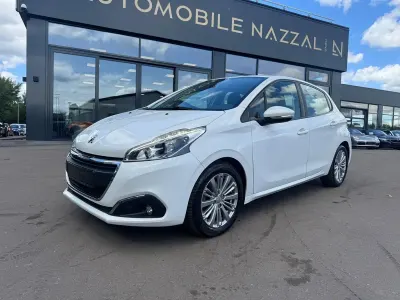 Gebraucht Peugeot 208 Style 75 PS (55 kW) 2017 Weiß Kleinwagen