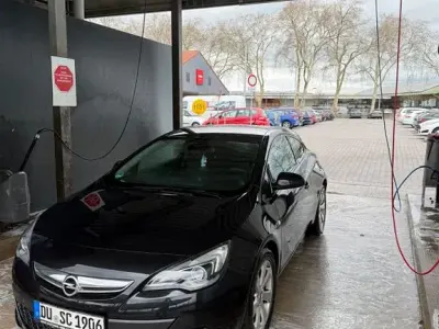 Gebraucht Opel Astra GTC Innovation 140 PS (102 kW) 2011 Schwarz Coupé